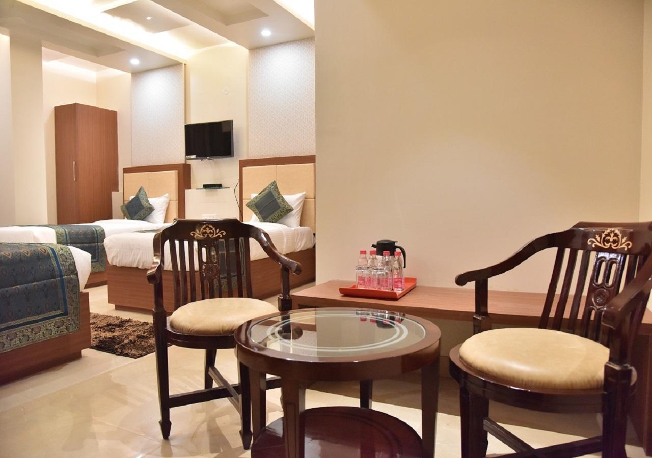 Hotel Rk Grand Varanasi Exterior foto