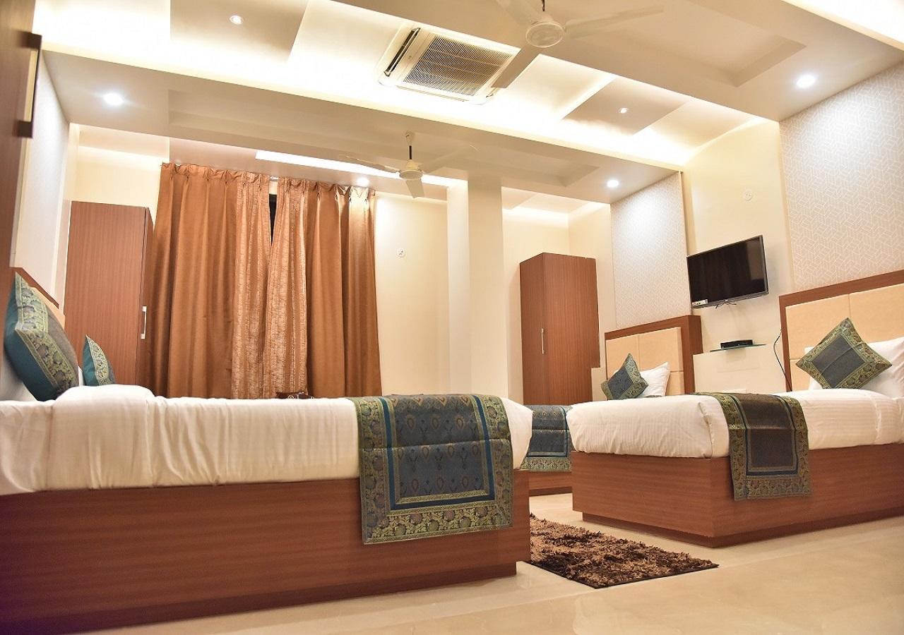 Hotel Rk Grand Varanasi Exterior foto